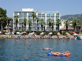 ROYAL MARiS HOTEL