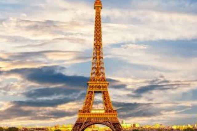 İzmir`den Direkt Uçuş İle Noel Pazarları Eşliğinde  Paris & Reims Turu