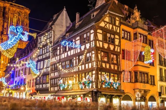 İzmir Çıkışlı Noel Pazarları Tren ve Teleferik ile Alp Dağları Zirvesi & Alsace – Colmar Turu